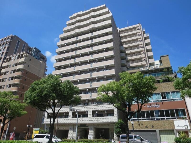 建物外観　三ノ宮駅から徒歩８分の場所にあります。