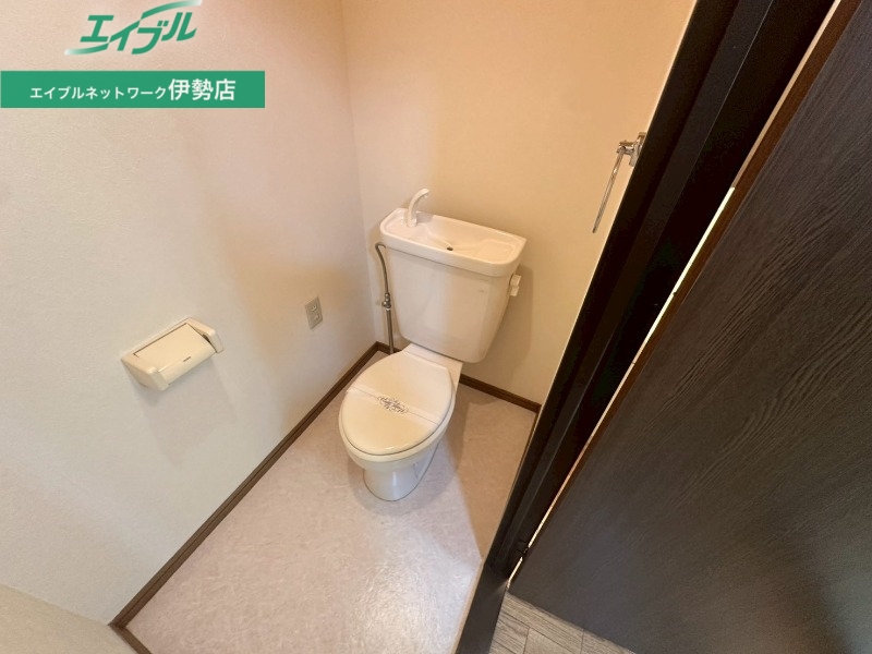 トイレ　別部屋同タイプ