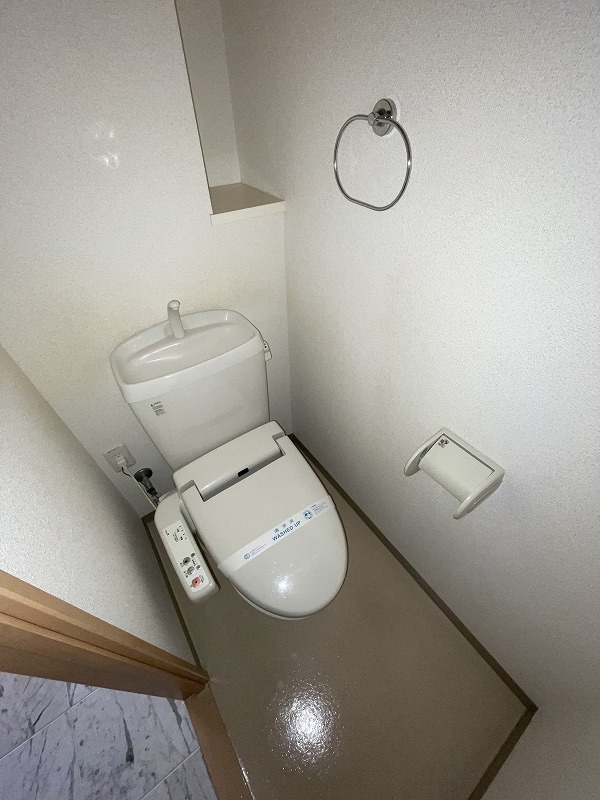 トイレ　ウォシュレット付きのトイレです。