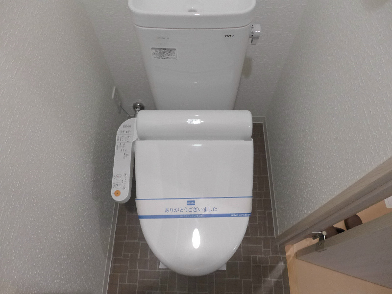 トイレ　ウォシュレット付のトイレです。