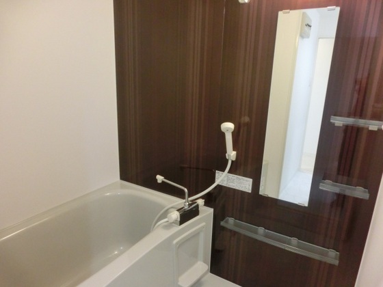 バス・シャワールーム　※別部屋の写真です