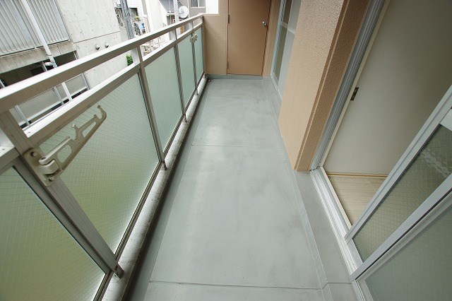 バルコニー　※同タイプのお部屋の写真となります。