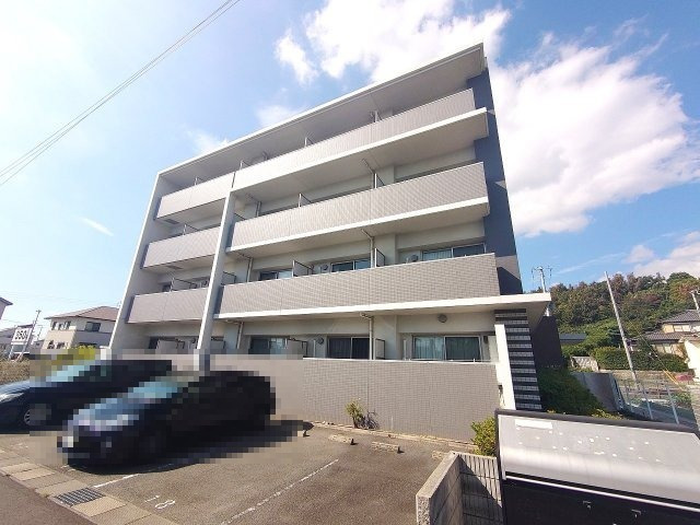 建物外観　スーパー・コンビニ徒歩圏内にあり！