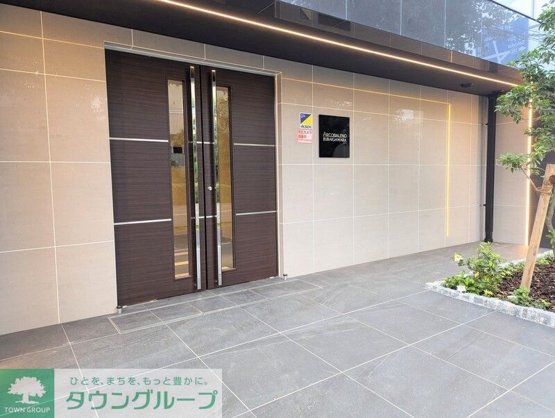 エントランス　★お問い合わせはタウンハウジングまで★