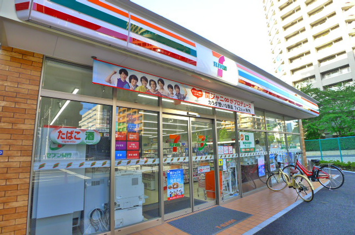 コンビニ　セブンイレブン（コンビニ）まで219m