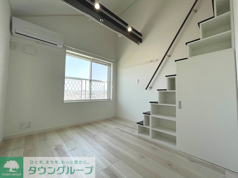 キッチン　一人暮らしに丁度いいサイズ、お手入れ楽々のIHキッチンです！