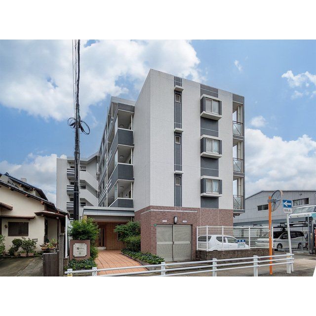 建物外観　現状優先とし写真は参照とする。
