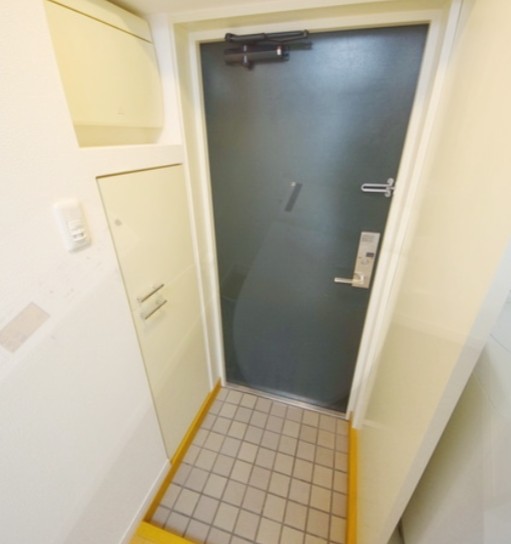 玄関　別部屋参照写真