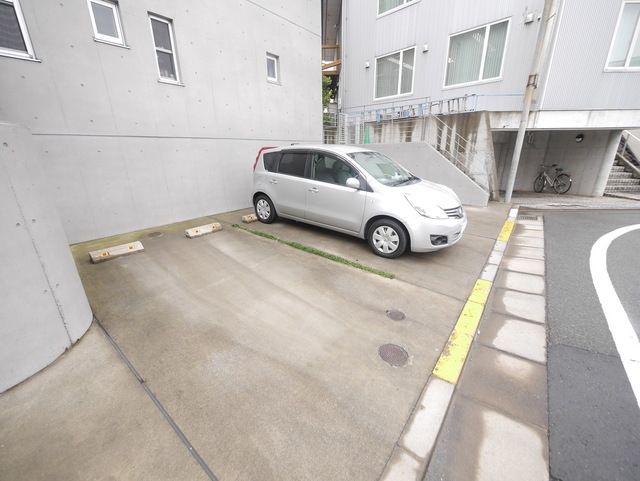 駐車場　★お問い合わせはタウンハウジング聖蹟桜ヶ丘店まで★