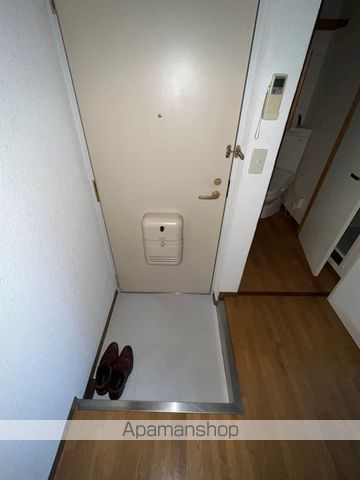 アウトリバーマンションの玄関写真