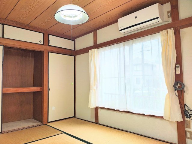 収納　1階の和室も収納たっぷり