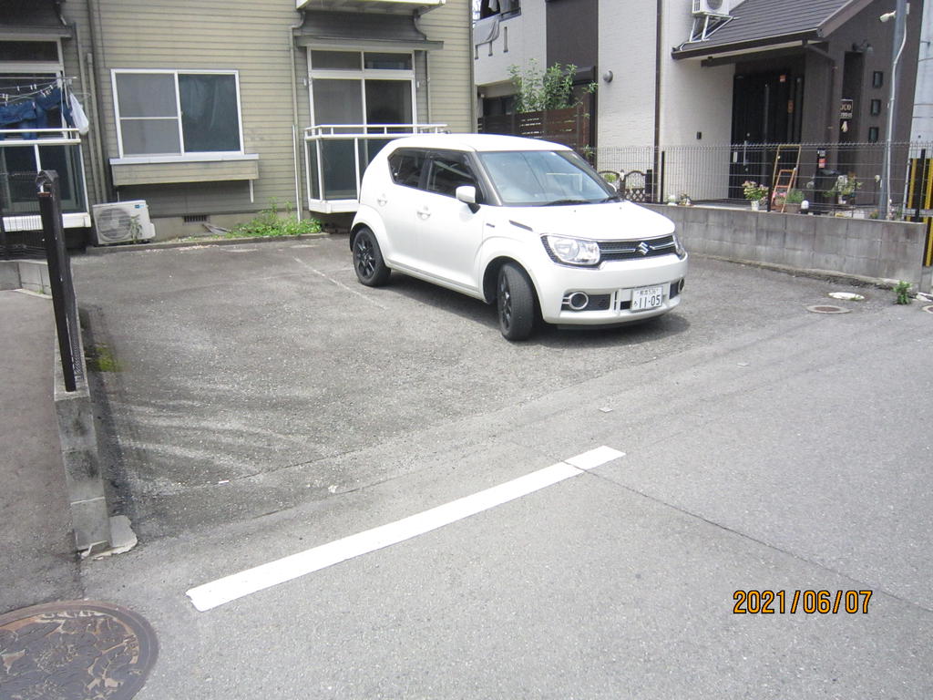 【迎町コーポ彩の駐車場】