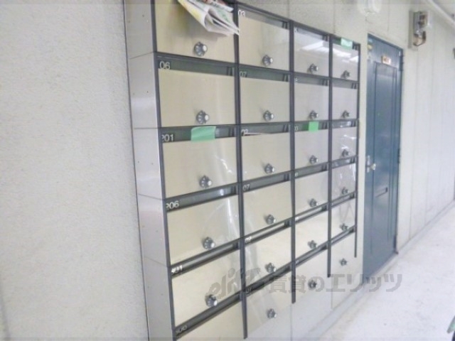 エントランス　集合ポストです。