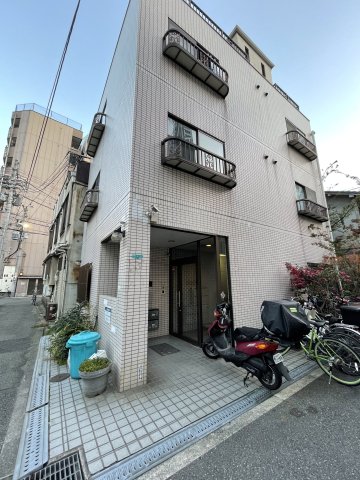 大阪市浪速区恵美須東のマンションの建物外観