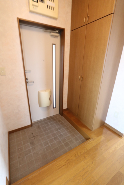 玄関　ひろーい玄関スペース♪