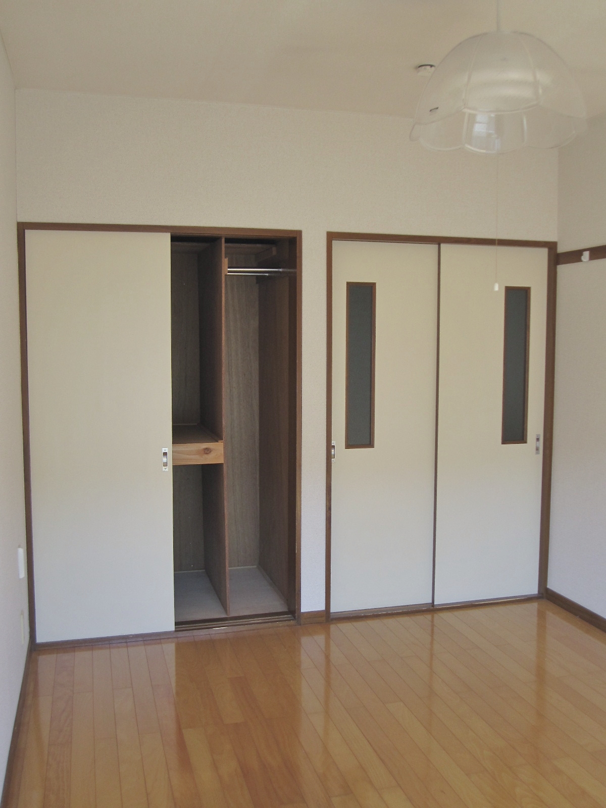 収納　片方はクローゼット仕様です。