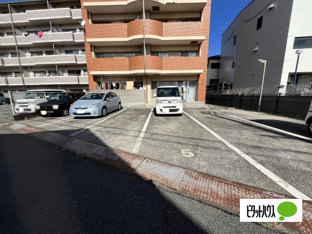 【サンマリーン田中コーポの駐車場】