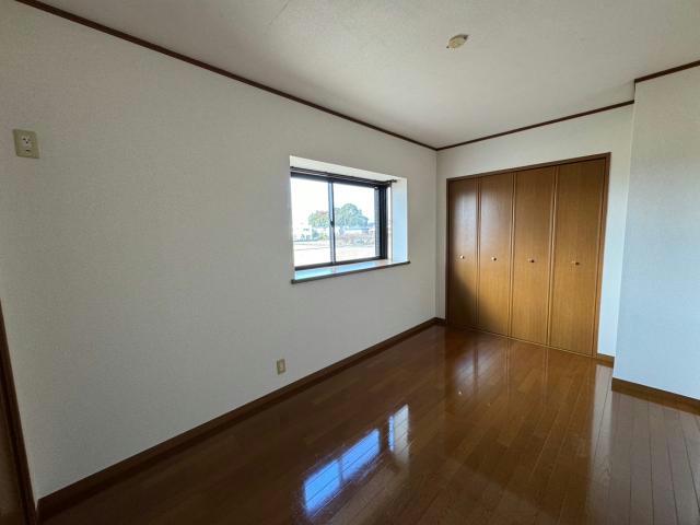 【三島市谷田のマンションの居室・リビング】