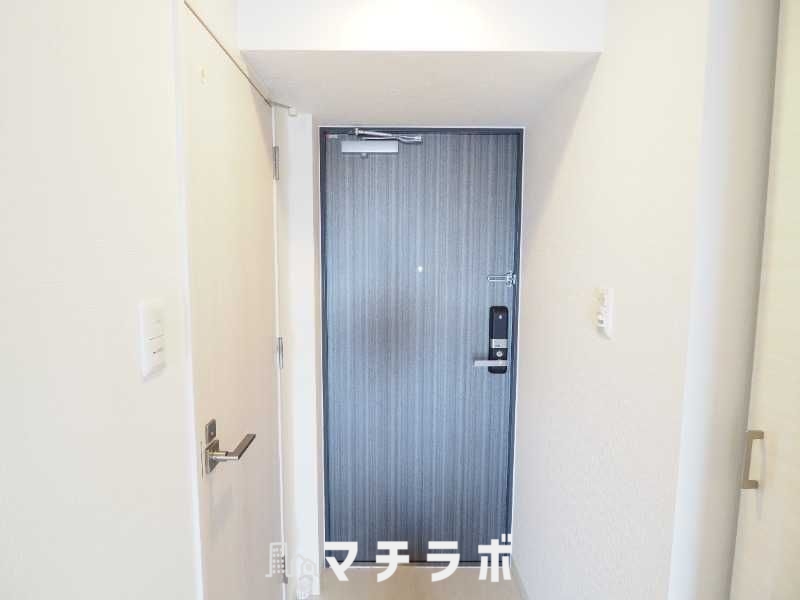 【名古屋市昭和区鶴舞のマンションの玄関】