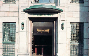 その他　ＮＲＢ日本理容美容専門学校（その他）まで957m