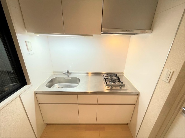 キッチン　２口のガスコンロのキッチンです。