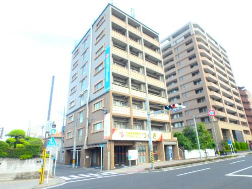 鹿児島市西田のマンションの建物外観