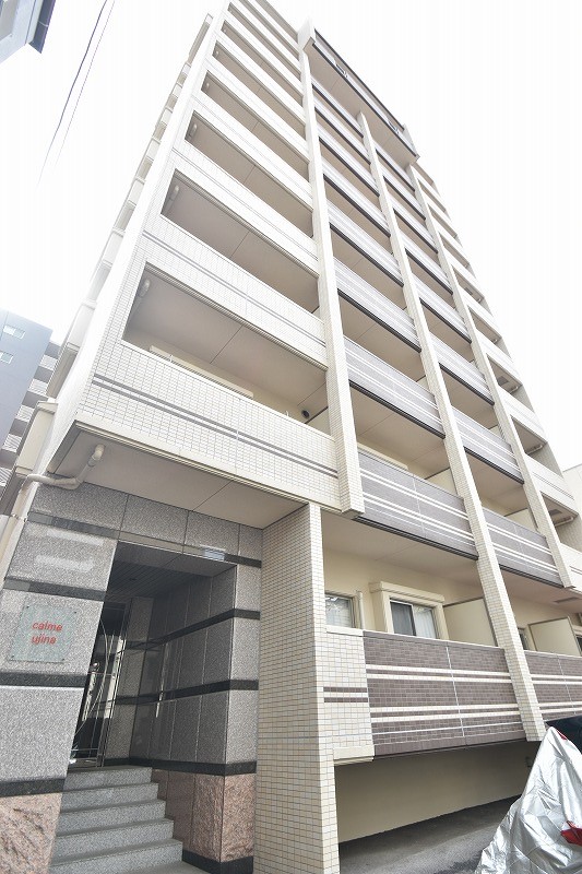 広島市南区宇品神田のマンションの建物外観