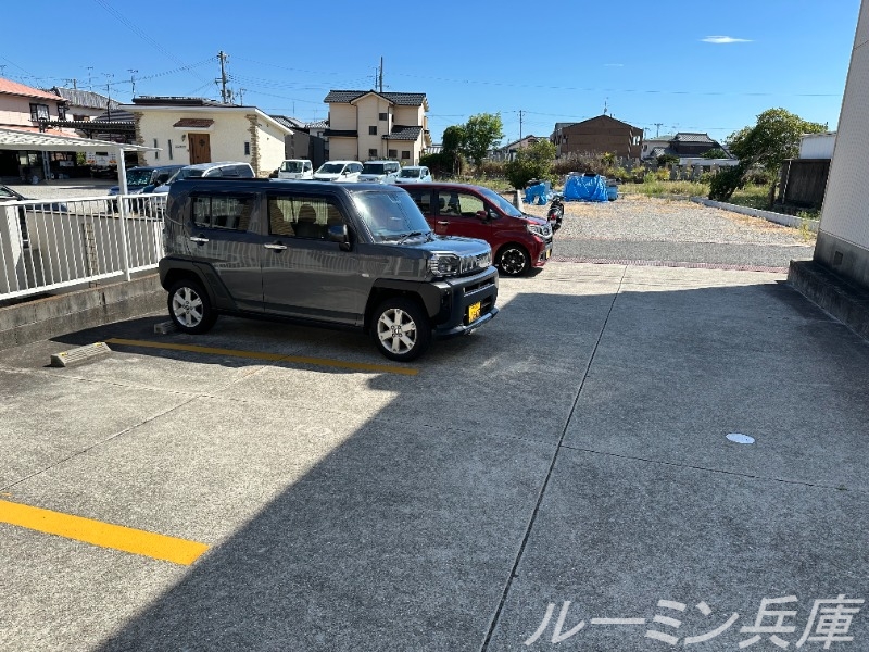 【ツインハイムダイシンの駐車場】