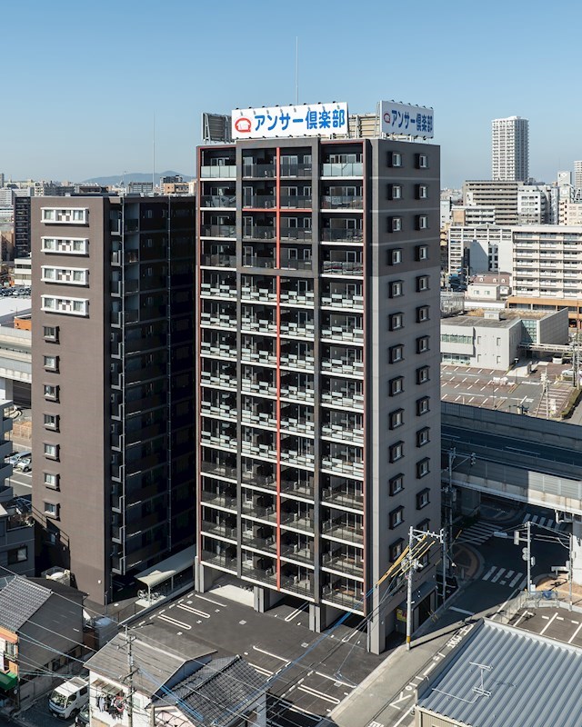 【北九州市小倉北区萩崎町のマンションの建物外観】