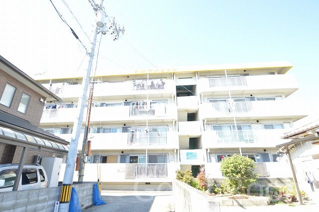 徳島市津田西町のマンションの建物外観