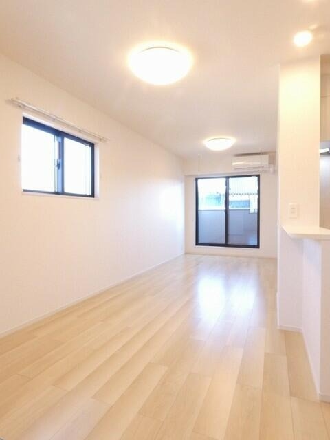 ジェルメしいの木_内装_0