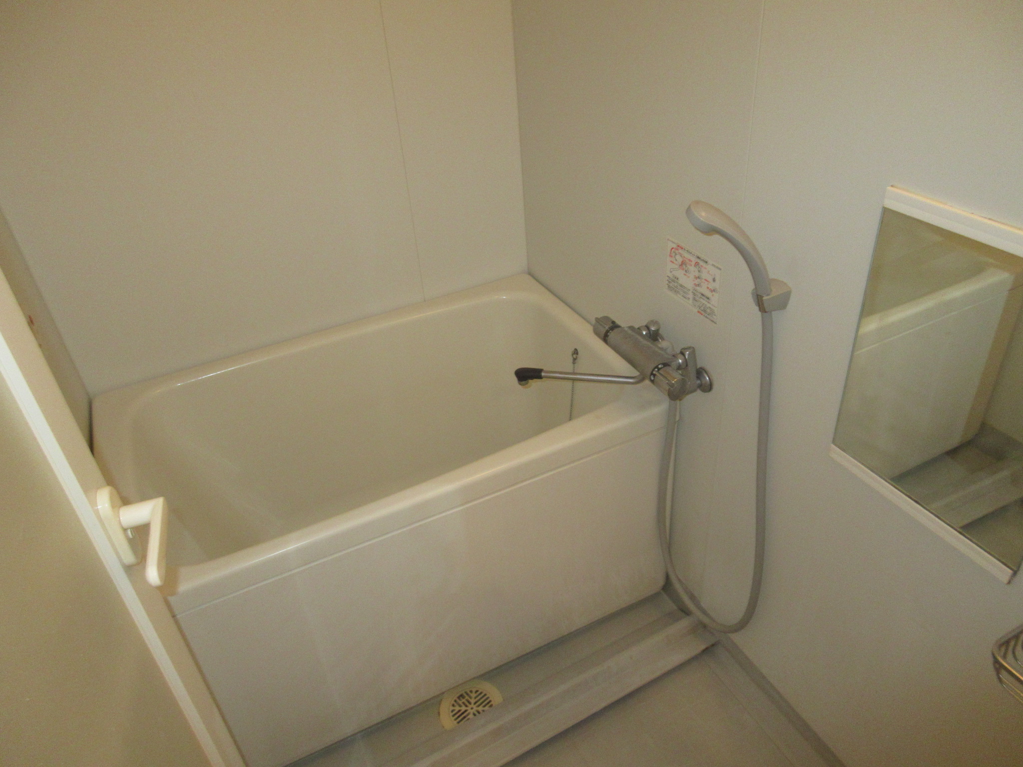 バス・シャワールーム　別部屋参考画像