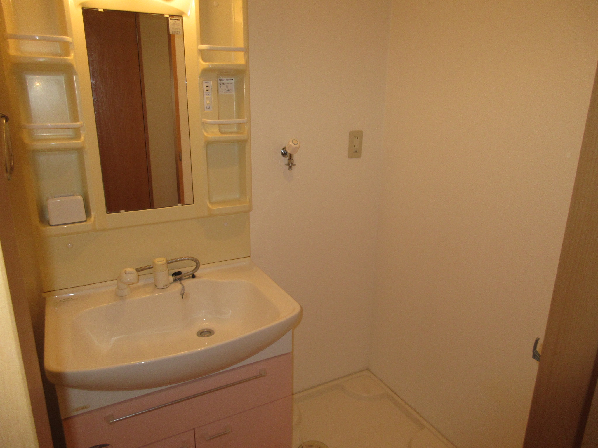 洗面設備　別部屋参考画像