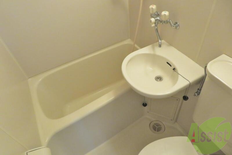 バス・シャワールーム　毎日の疲れを癒すバスタイム、ゆっくり浸かりたいですね