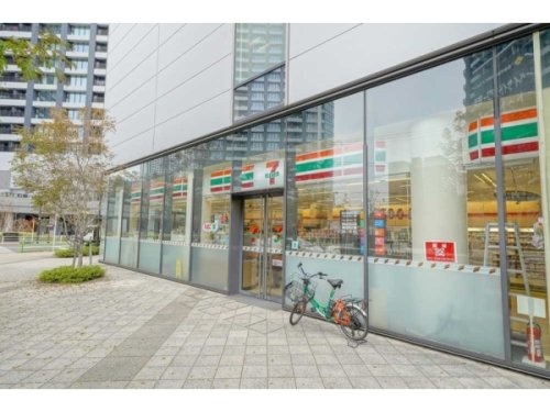コンビニ　セブンイレブン 晴海3丁目店（コンビニ）まで210m
