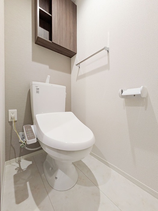 トイレ　ウォシュレット付きです。