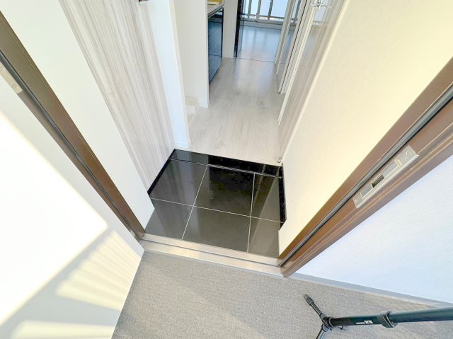 玄関　落ち着いたおしゃれな玄関です。