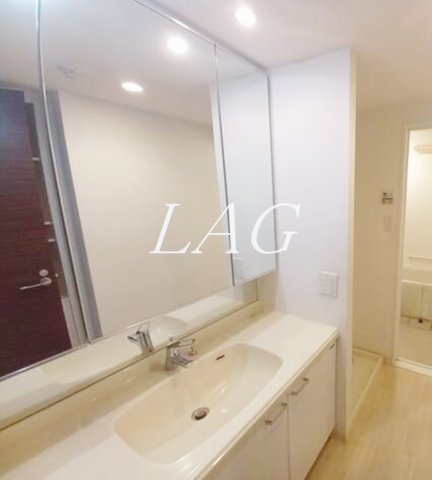 洗面設備　独立洗面台です。