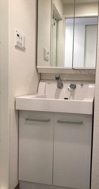 洗面設備　身支度に欠かせない独立洗面台♪