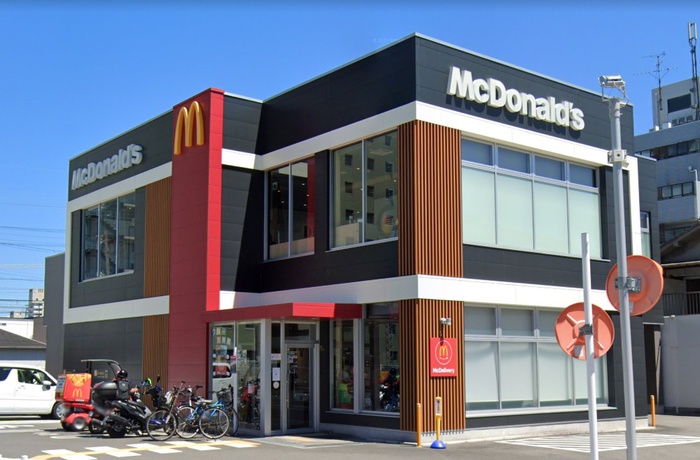 飲食店　マクドナルド（飲食店）まで240m