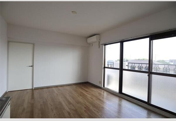 居室・リビング　※現況優先