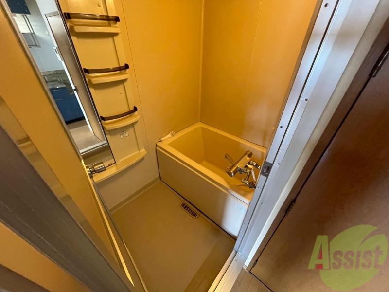 バス・シャワールーム　ユニットバスです。疲れを癒すのに欠かせませんね！