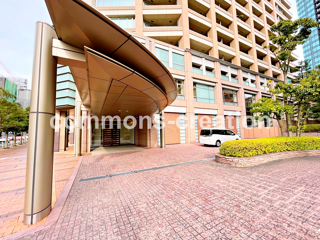 ショッピングセンター　ユニクロ済生会中央病院店（ショッピングセンター）まで460m