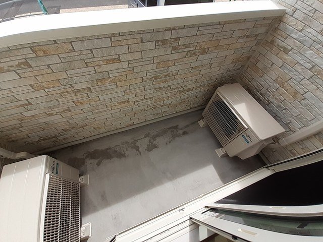 バルコニー　バルコニーがあります