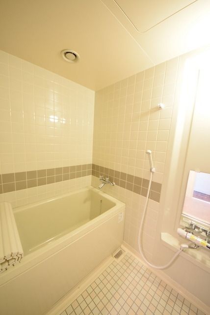 バス・シャワールーム　ゆったりとしたバスタイムを