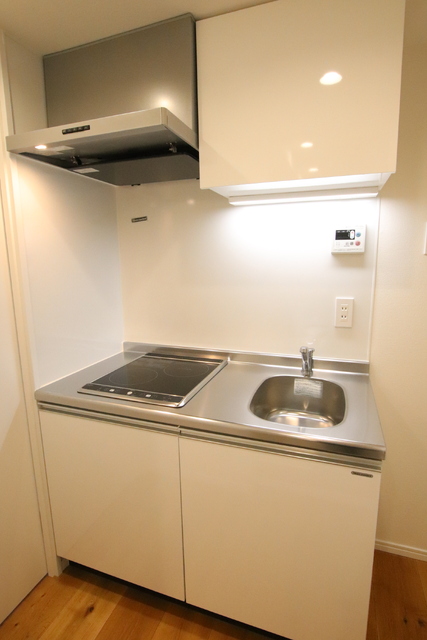 キッチン　※別室参考写真。★コンロ：１口ＩＨ・１口ラジエントヒーター