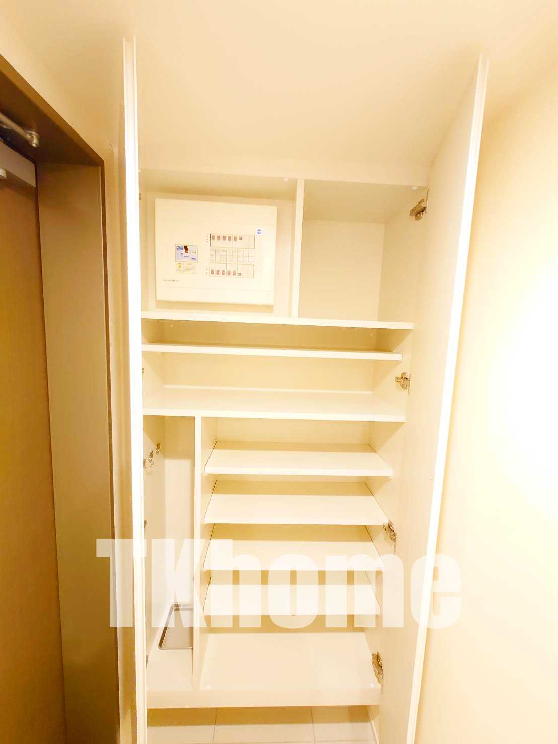 玄関　シューズボックス