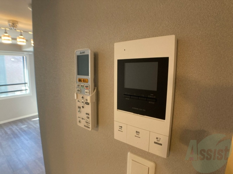 セキュリティ　ＴＶモニター付インターホンです。来客者の顔が見えるので安心！