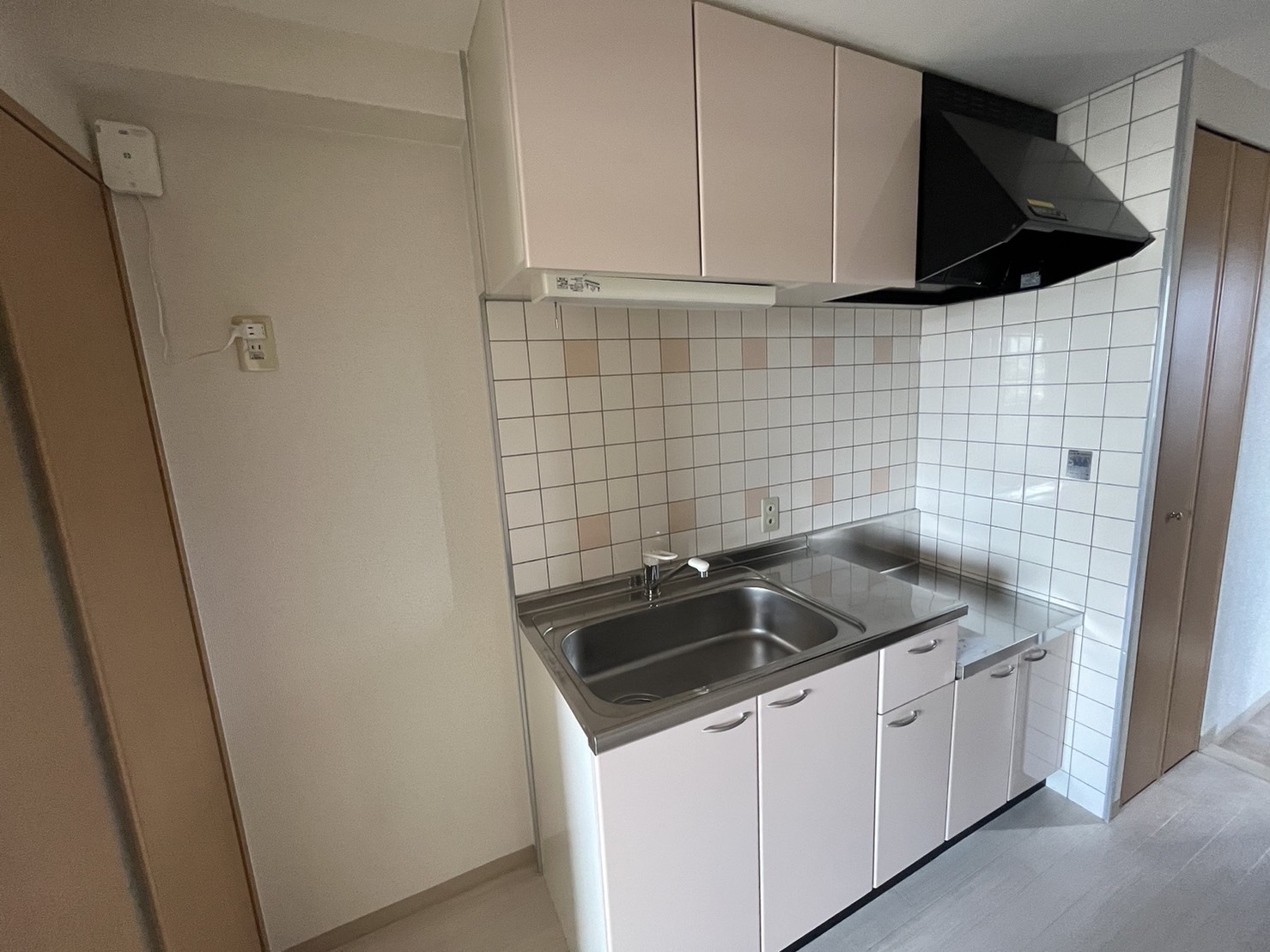 キッチン　※同建物の別のお部屋の写真です。