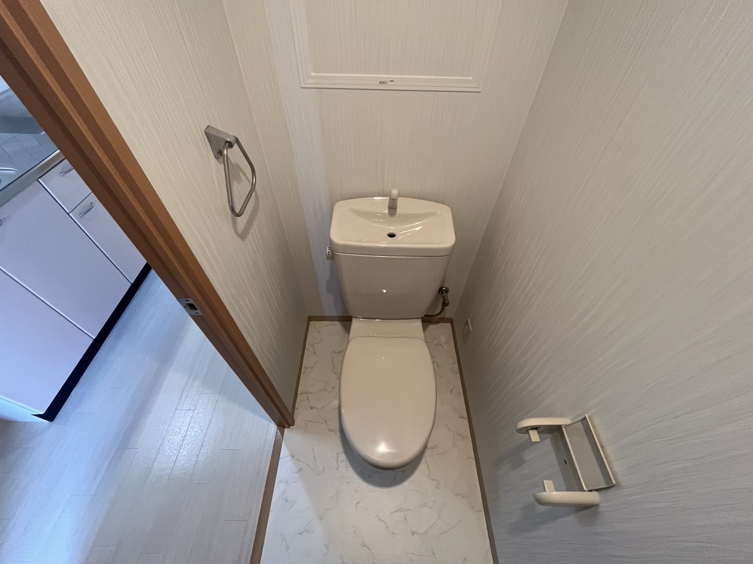 トイレ　※同建物の別のお部屋の写真です。